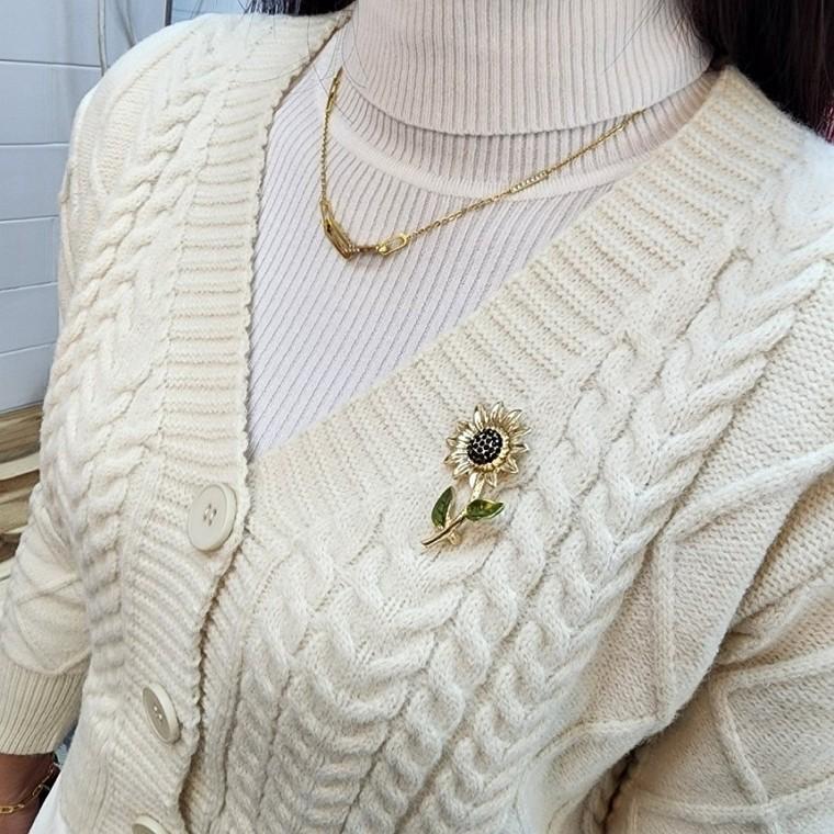 행운의 상징 해바라기 코사지 브로치