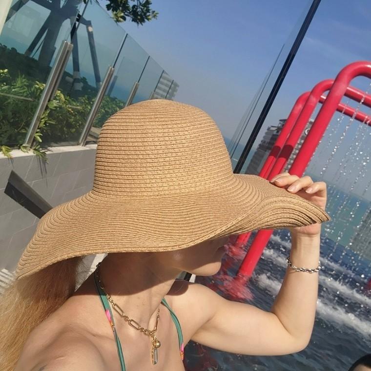 와이드캡 바캉스 여름 휴가 여행 피크닉 여성 밀집 모자